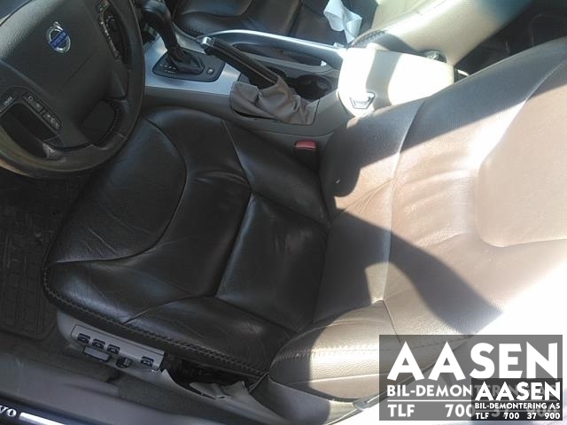 Volvo XC70 2005-2007 (Type I, Fase 2) , Motorkode: D5244T(4), Girkassekode: 30751347