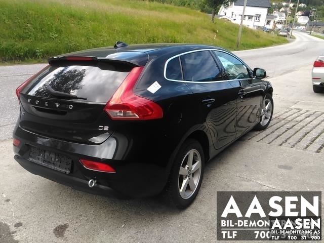 Volvo V40 2012-2019 , Motorkode: D4162T, Girkassekode: 1285228