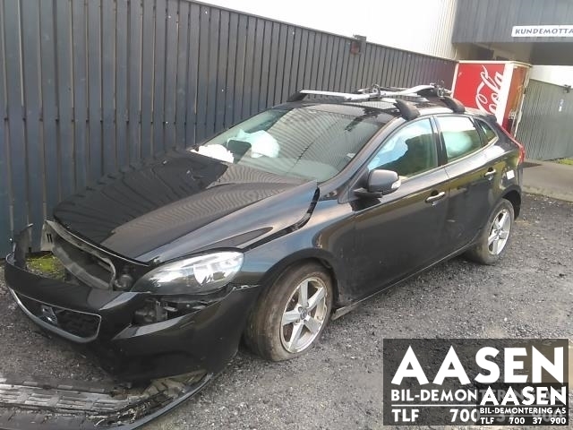 Volvo V40 2012-2019 , Motorkode: D4162T, Girkassekode: 1283135