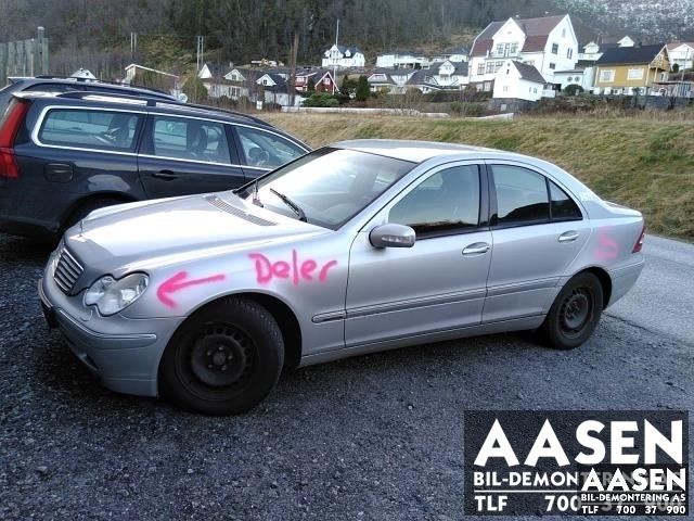 Mercedes C-Klasse 2000-2004 (Fase 1) (W203) (W203), Motorkode: 271 946, Girkassekode: 