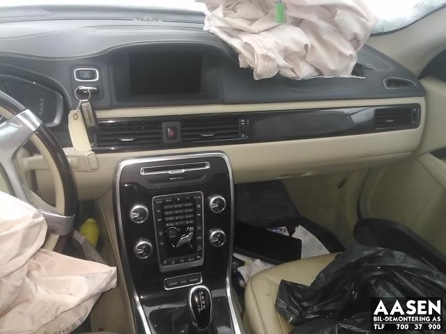 Volvo XC70 2014-2016 (Type II, Fase 2) , Motorkode: D5244T12, Girkassekode: 1285238