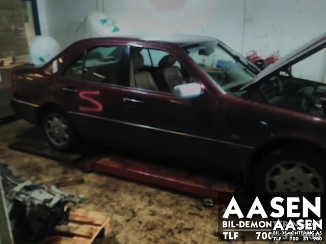 Mercedes C-Klasse 1993-2000 (W202) (W202), Motorkode: OM 604.910, Girkassekode: 