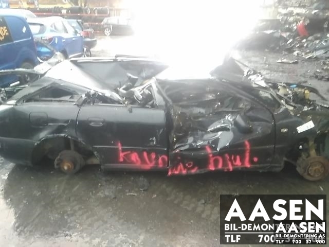 Audi A4 1999-2001 (Type I, Fase 2) (B5) (B5), Motorkode: APT, Girkassekode: 