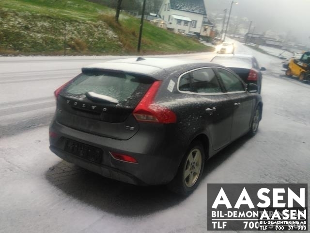 Volvo V40 2012-2019 , Motorkode: D4162T, Girkassekode: 1285228