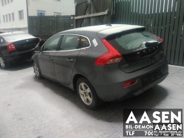 Volvo V40 2012-2019 , Motorkode: D4162T, Girkassekode: 1285228