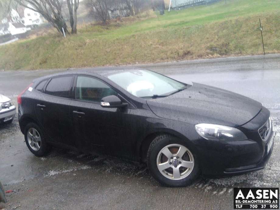 Volvo V40 2012-2019 , Motorkode: D4162T, Girkassekode: 1285228