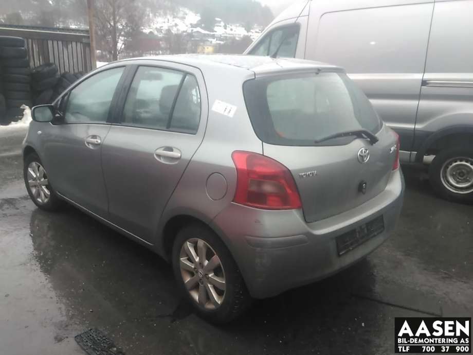 Toyota Yaris 2009-2011 (Type II, Fase 2) , Motorkode: 1NR-FE, Girkassekode: 