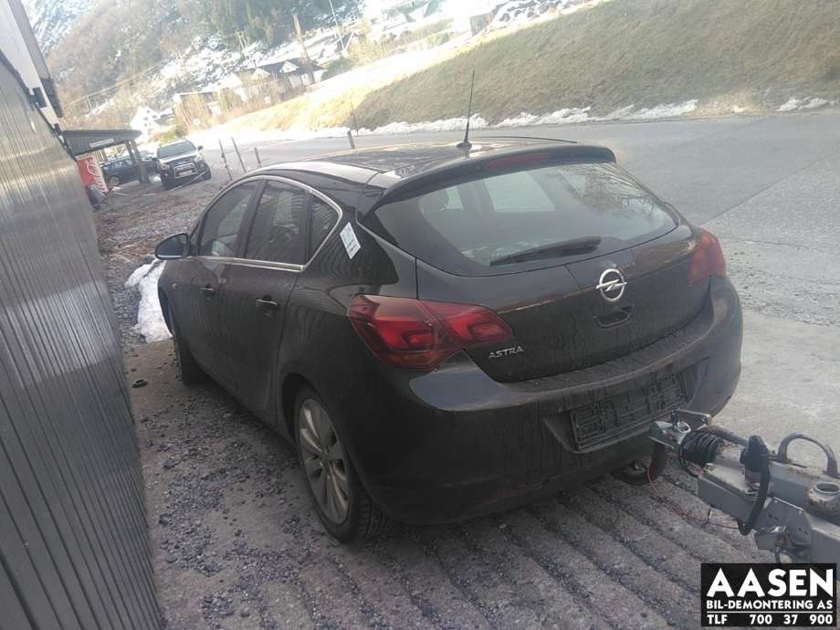 Opel Astra J 2010-2015 , Motorkode: A16XER, Girkassekode: 