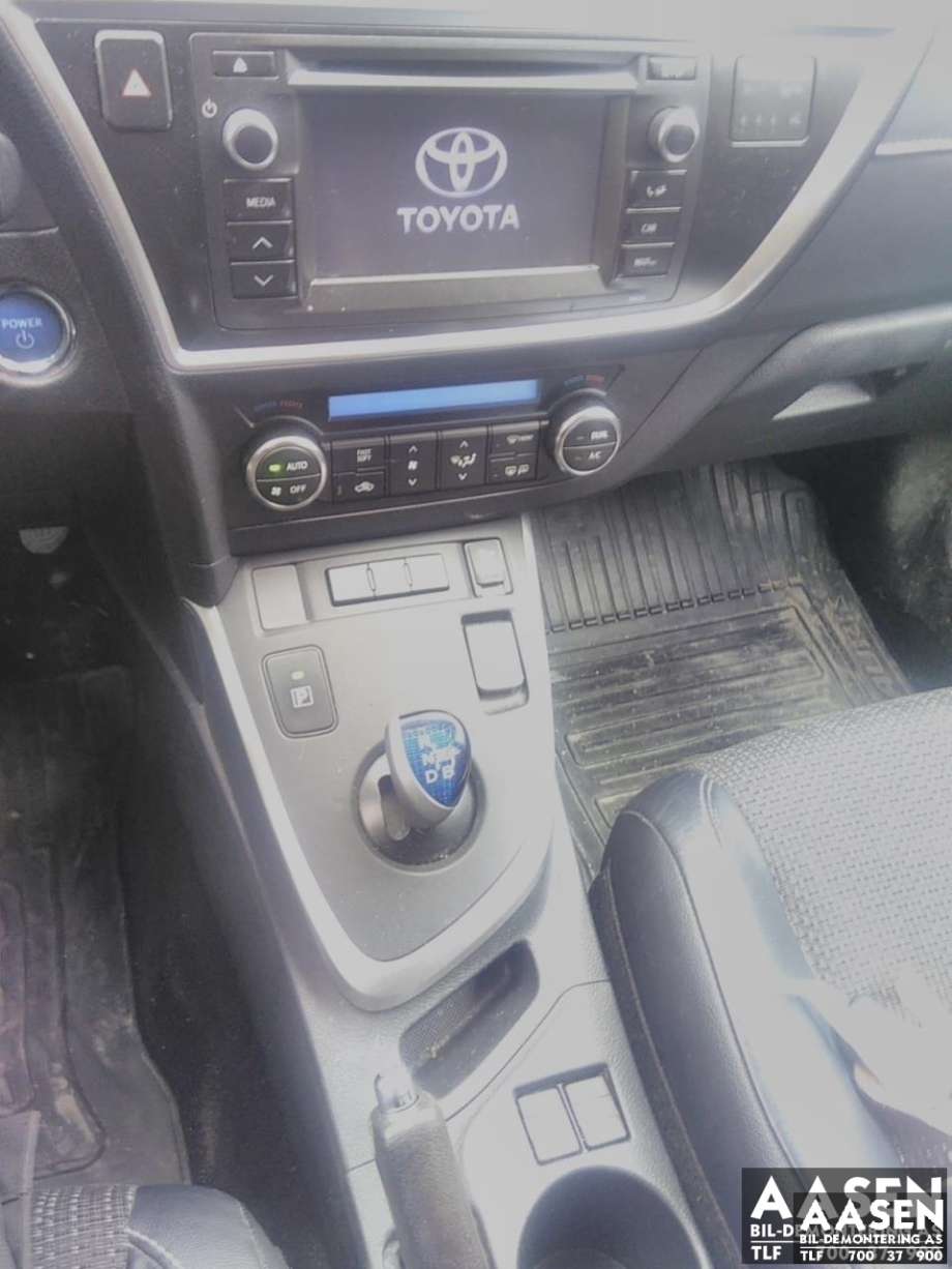 Toyota Auris 2013-2015 (Type II, Fase 1) , Motorkode: 2ZR-FXE, Girkassekode: 