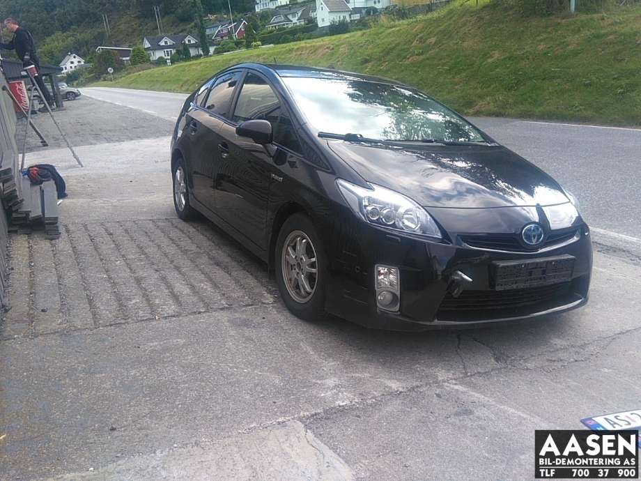 Toyota Prius 2009-2016 (Type III) (COMBI) (COMBI), Motorkode: 2ZR-FXE, Girkassekode: 