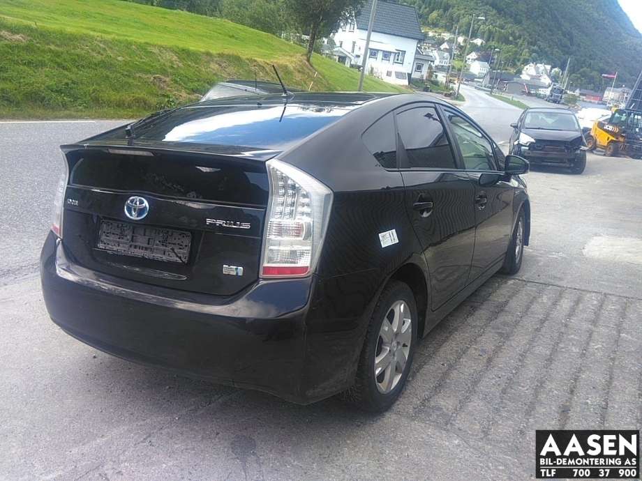 Toyota Prius 2009-2016 (Type III) (COMBI) (COMBI), Motorkode: 2ZR-FXE, Girkassekode: 
