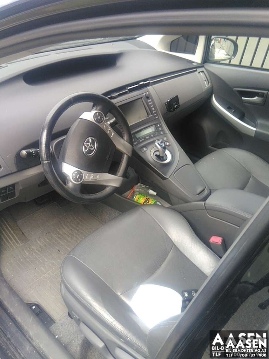 Toyota Prius 2009-2016 (Type III) (COMBI) (COMBI), Motorkode: 2ZR-FXE, Girkassekode: 