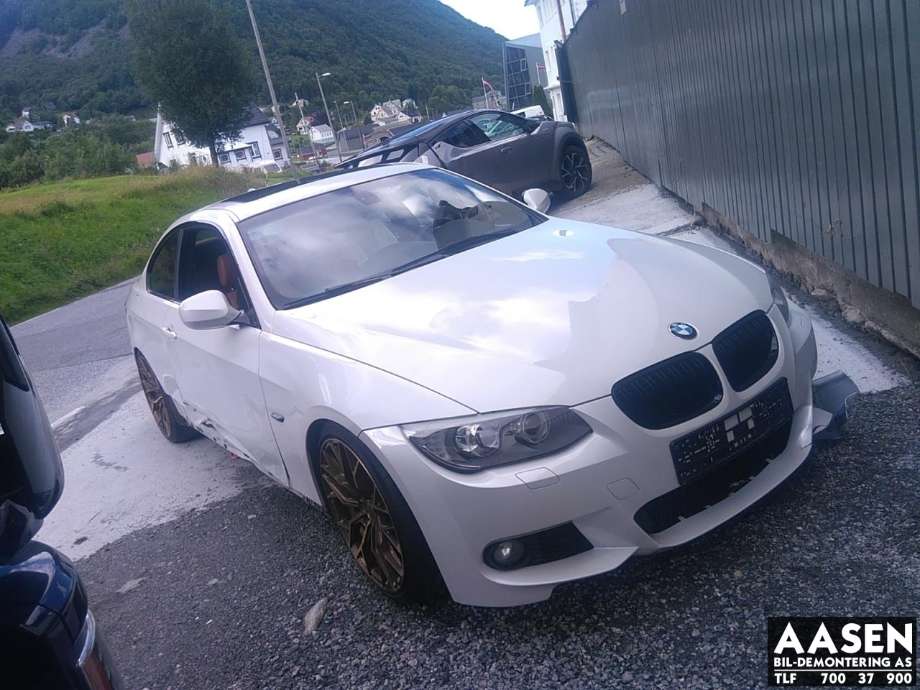BMW 3-Serie 2005-2011 (E90/E91/E92/E93) (E90/E91/E92/E93), Motorkode: N55B30A, Girkassekode: 