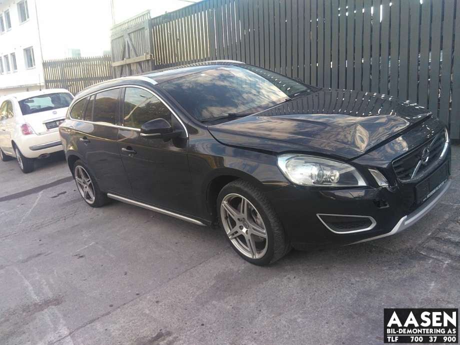 Volvo V60 2010-2013 (Type I, Fase 1) , Motorkode: D5244T17, Girkassekode: 1283144