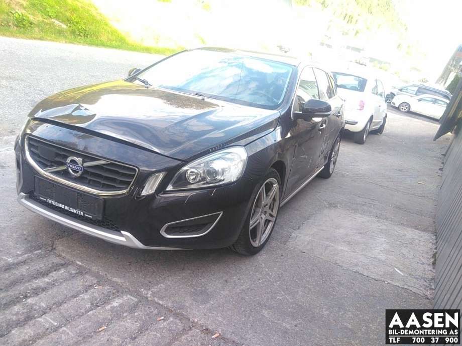 Volvo V60 2010-2013 (Type I, Fase 1) , Motorkode: D5244T17, Girkassekode: 1283144