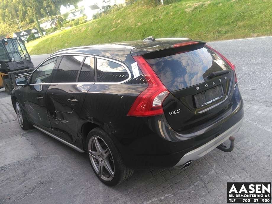 Volvo V60 2010-2013 (Type I, Fase 1) , Motorkode: D5244T17, Girkassekode: 1283144