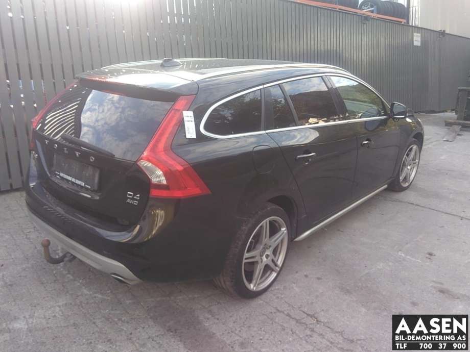 Volvo V60 2010-2013 (Type I, Fase 1) , Motorkode: D5244T17, Girkassekode: 1283144