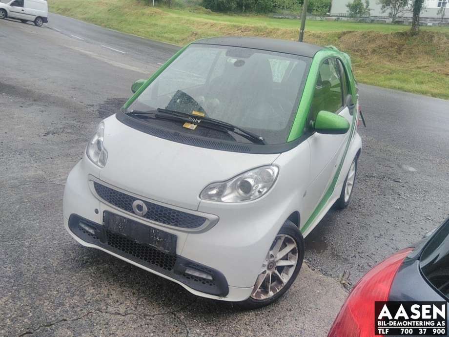 Smart Fortwo 2007-2014 (Type II) (W451) (W451), Motorkode: EM0003, Girkassekode: 
