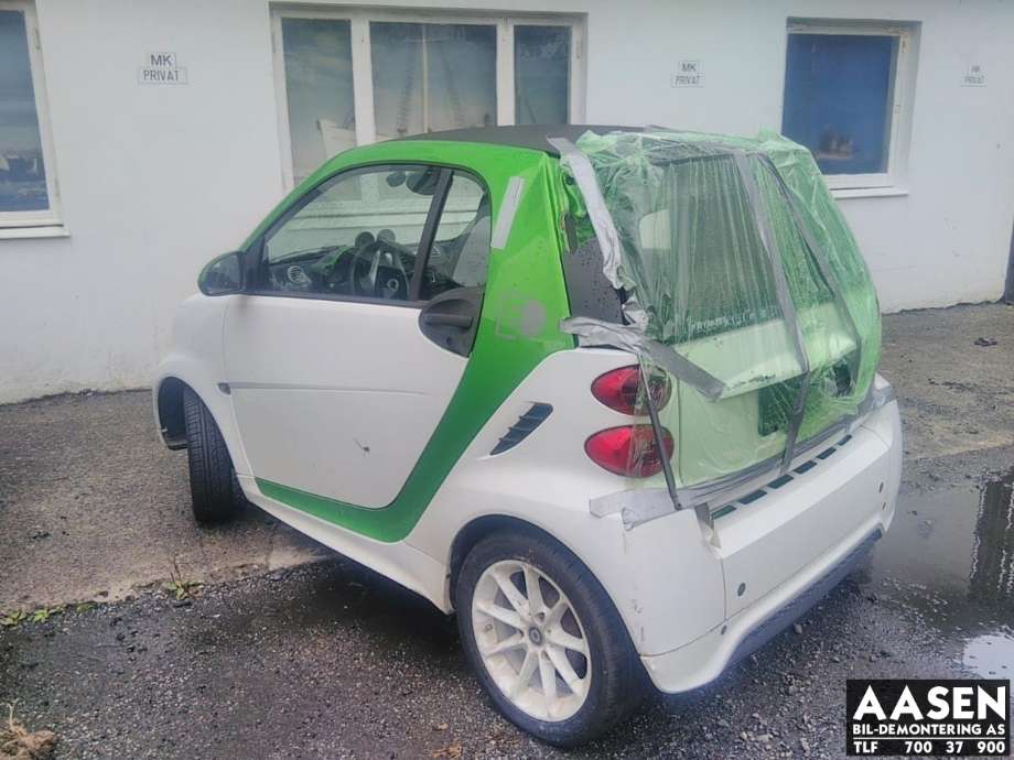 Smart Fortwo 2007-2014 (Type II) (W451) (W451), Motorkode: EM0003, Girkassekode: 
