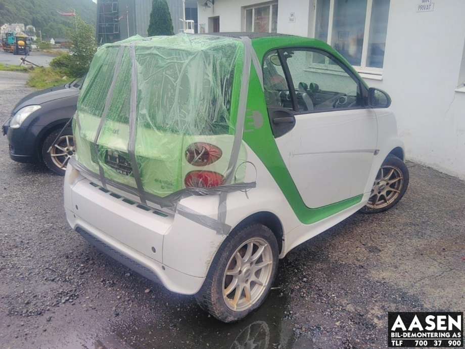 Smart Fortwo 2007-2014 (Type II) (W451) (W451), Motorkode: EM0003, Girkassekode: 
