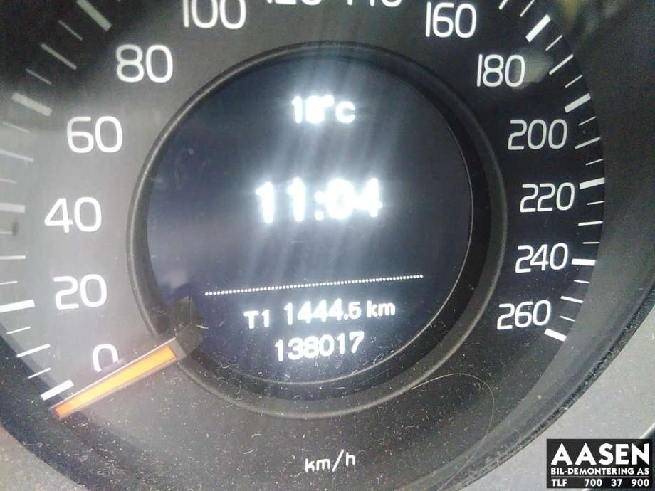 Volvo V40 2012-2019 , Motorkode: D4204T8, Girkassekode: 1285380