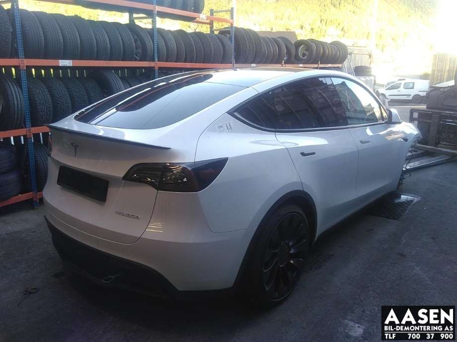 Tesla Model Y 2021-2024 (Type I) , Motorkode: 3D3|3D6, Girkassekode: 