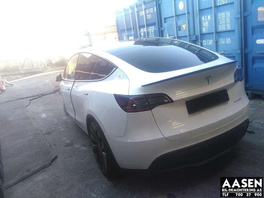 Tesla Model Y 2021-2024 (Type I) , Motorkode: 3D3|3D6, Girkassekode: 