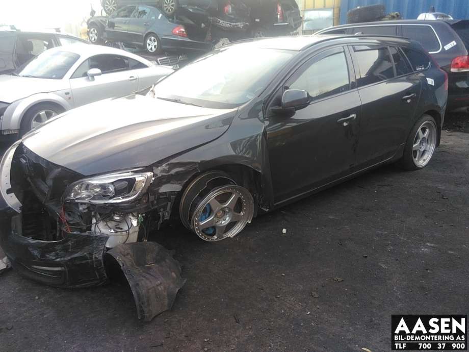 Volvo V60 2010-2013 (Type I, Fase 1) , Motorkode: D5244T17, Girkassekode: 