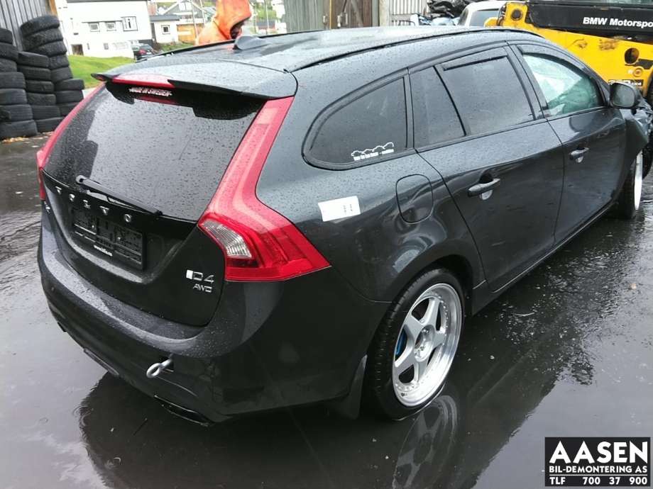 Volvo V60 2010-2013 (Type I, Fase 1) , Motorkode: D5244T17, Girkassekode: 