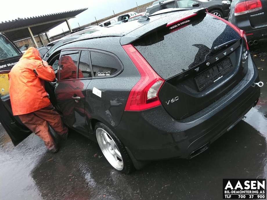 Volvo V60 2010-2013 (Type I, Fase 1) , Motorkode: D5244T17, Girkassekode: 