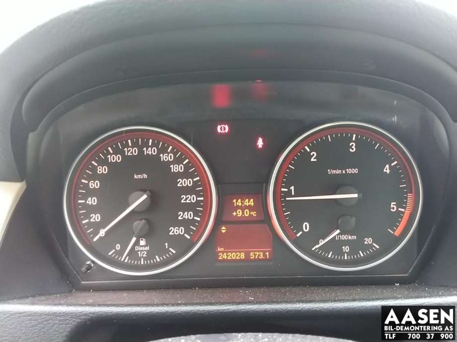 BMW X1 2009-2015 (E84) (E84), Motorkode: N47D20C, Girkassekode: 