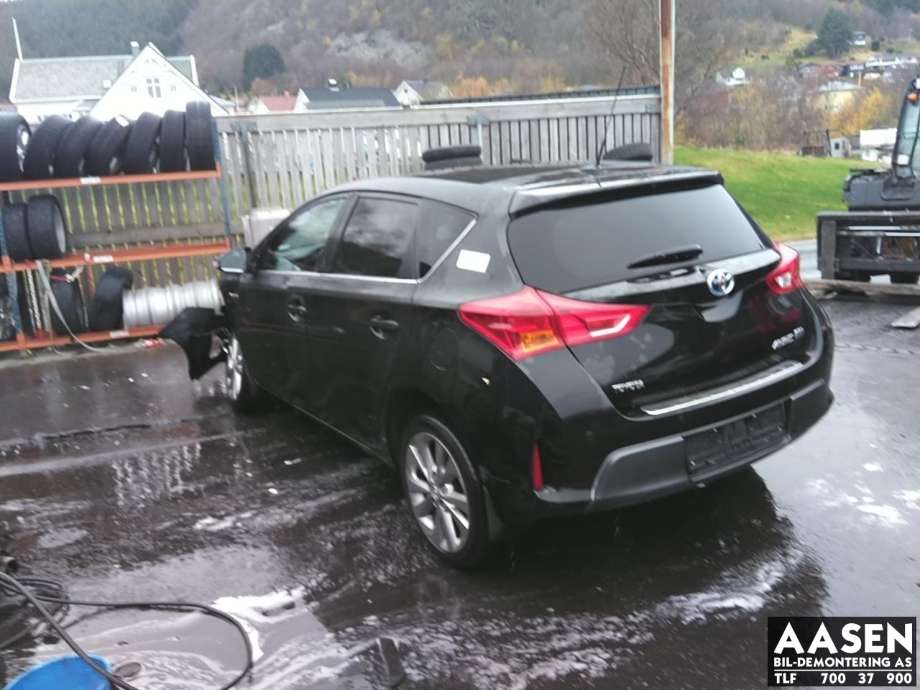 Toyota Auris 2013-2015 (Type II, Fase 1) , Motorkode: 2ZR-FXE, Girkassekode: 