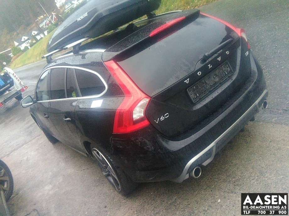 Volvo V60 2010-2013 (Type I, Fase 1) , Motorkode: D4162T, Girkassekode: 1285027