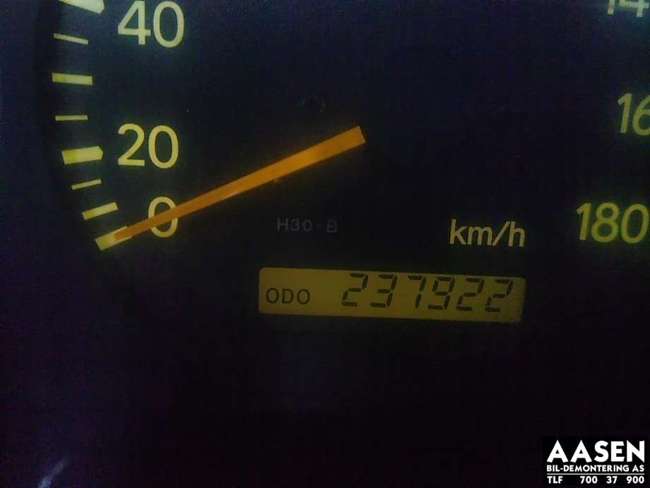 Toyota Hiace 2001-2006 (Fase 2) , Motorkode: 2KD-FTV, Girkassekode: 