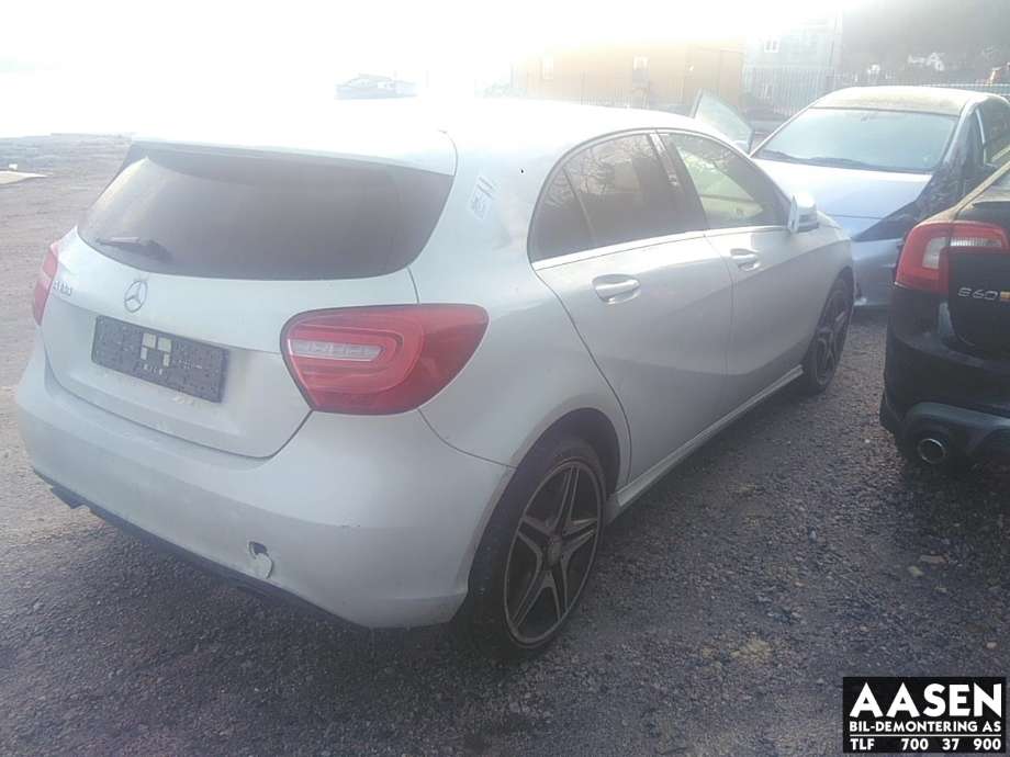 Mercedes A-Klasse 2012-2018 (W176) (W176), Motorkode: 270910, Girkassekode: 72400200186923