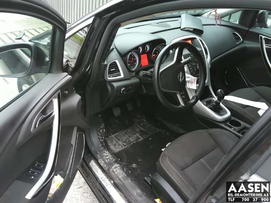 Opel Astra J 2010-2015 , Motorkode: A17DTR, Girkassekode: MZ4