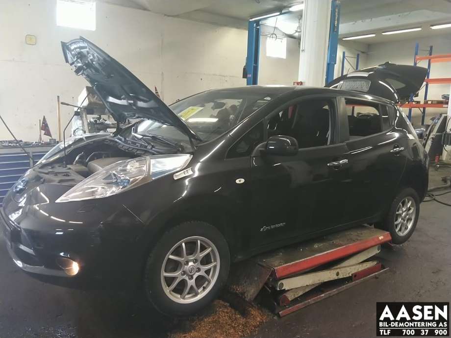 Nissan Leaf 2011-2017 (Type I) , Motorkode: EM57, Girkassekode: 