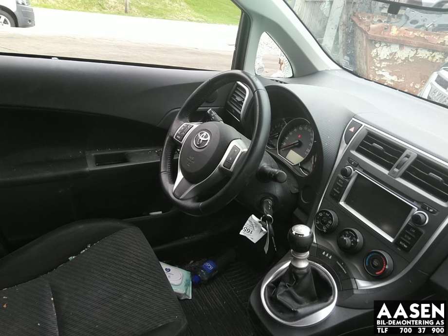 Toyota Verso-S 2011-2015 (COMBI) (COMBI), Motorkode: , Girkassekode: 