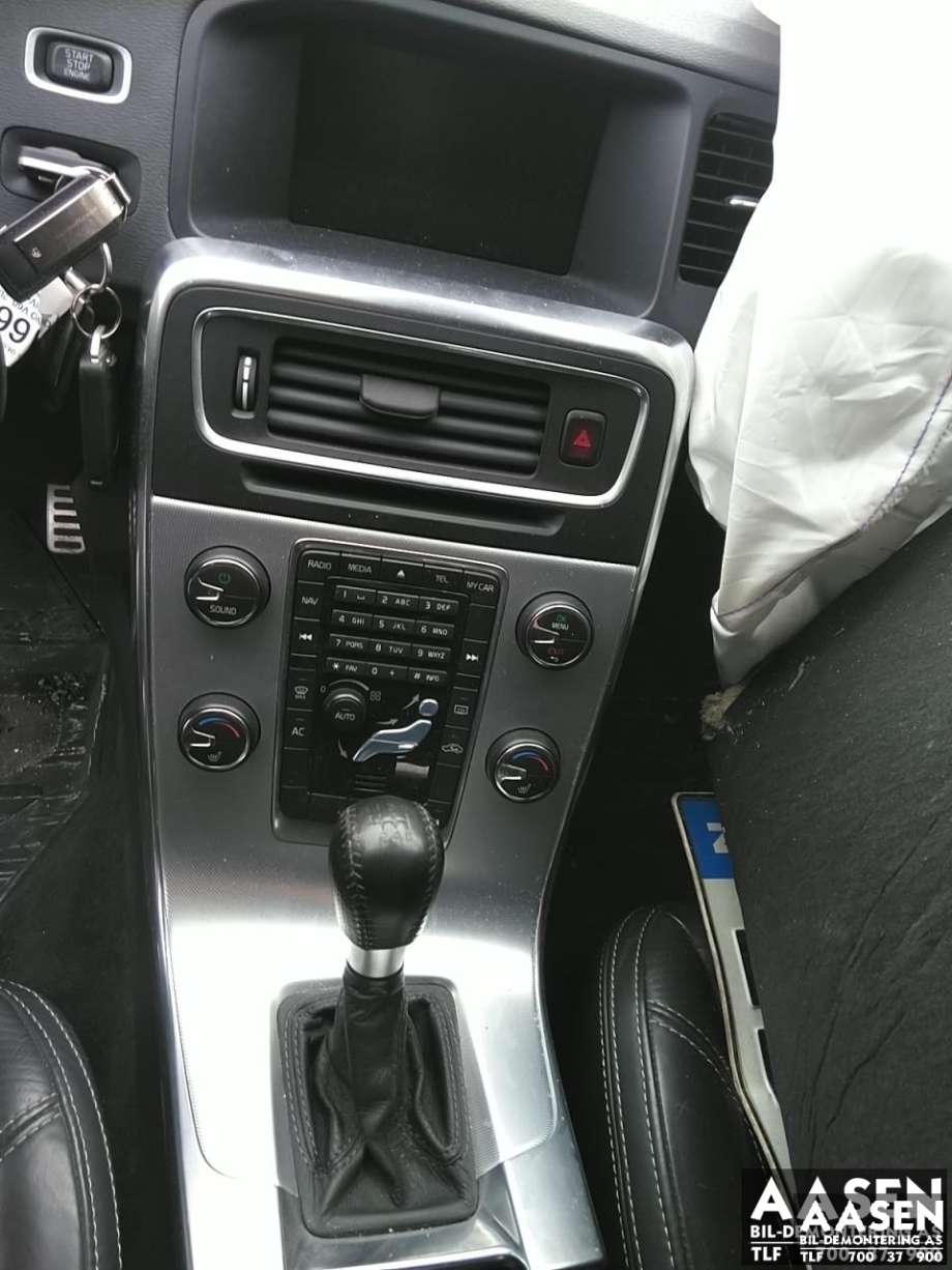 Volvo V60 2010-2013 (Type I, Fase 1) , Motorkode: D4162T, Girkassekode: 