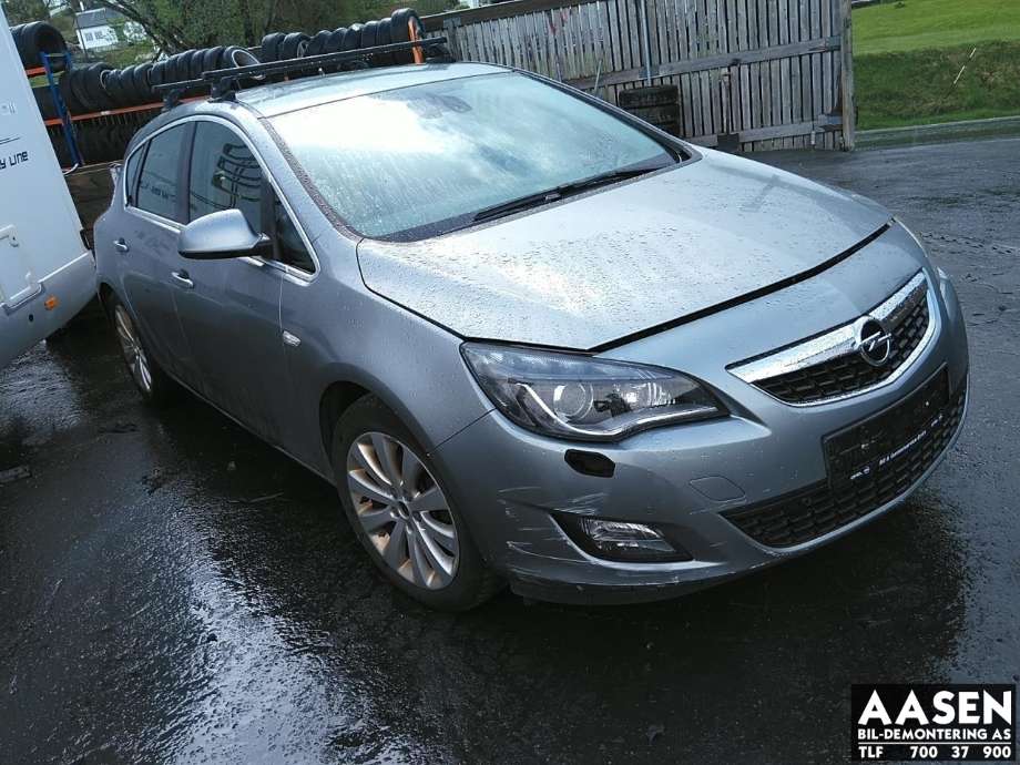 Opel Astra J 2010-2015 , Motorkode: A13DTE, Girkassekode: 