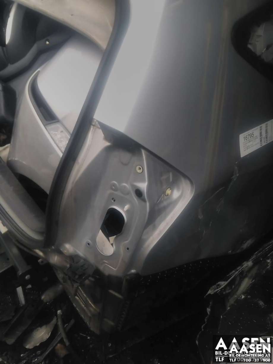 Toyota Prius +7 2012-2020 (Type III) (stasjonsvogn) (stasjonsvogn), Motorkode: 2ZR-FXE, Girkassekode: