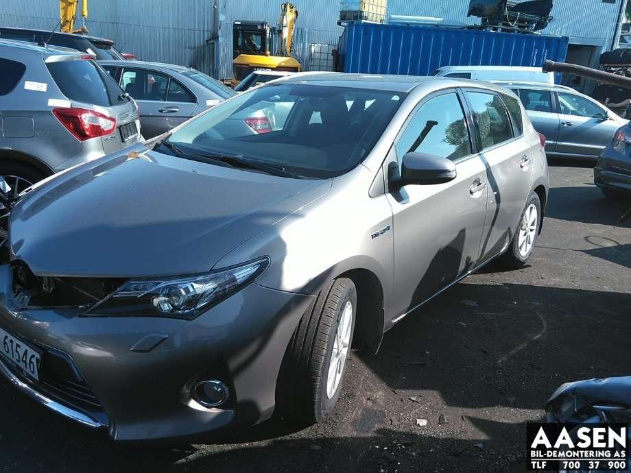 Toyota Auris 2013-2015 (Type II, Fase 1) , Motorkode: 2ZR-FXE, Girkassekode: 