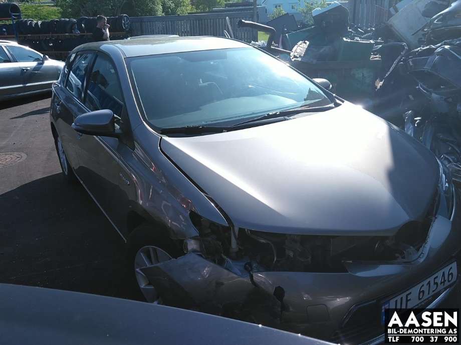 Toyota Auris 2013-2015 (Type II, Fase 1) , Motorkode: 2ZR-FXE, Girkassekode: 