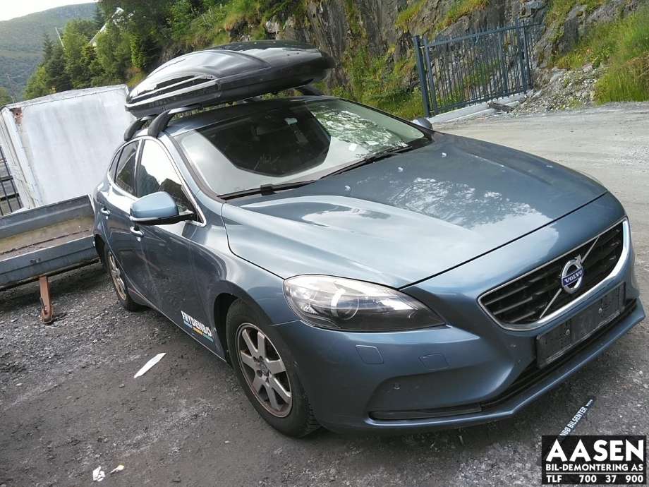 Volvo V40 2012-2019 , Motorkode: D4162T, Girkassekode: 1285218
