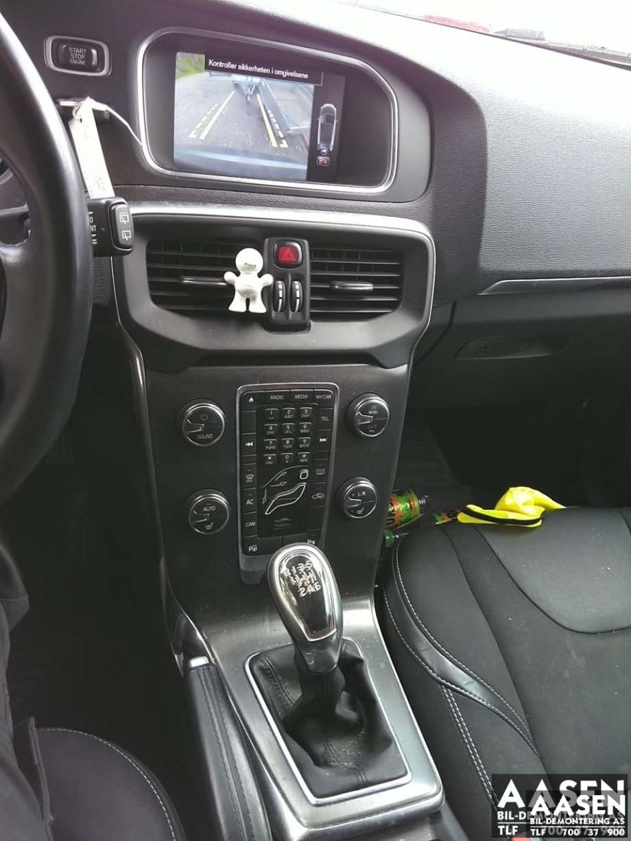 Volvo V40 2012-2019 , Motorkode: D4162T, Girkassekode: 1285218