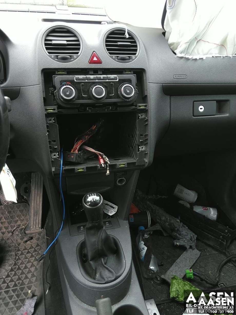 VW Caddy 2010-2015 (Type III, Fase 2) , Motorkode: CAY, Girkassekode: MLU
