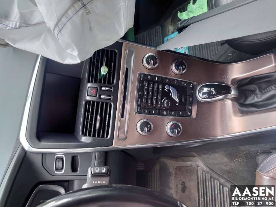 Volvo XC60 2014-2017 (Type I, Fase 2) , Motorkode: D5244T20, Girkassekode: 1285235