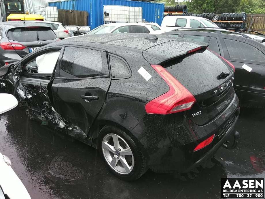 Volvo V40 2012-2019 , Motorkode: D4162T, Girkassekode: 1285228