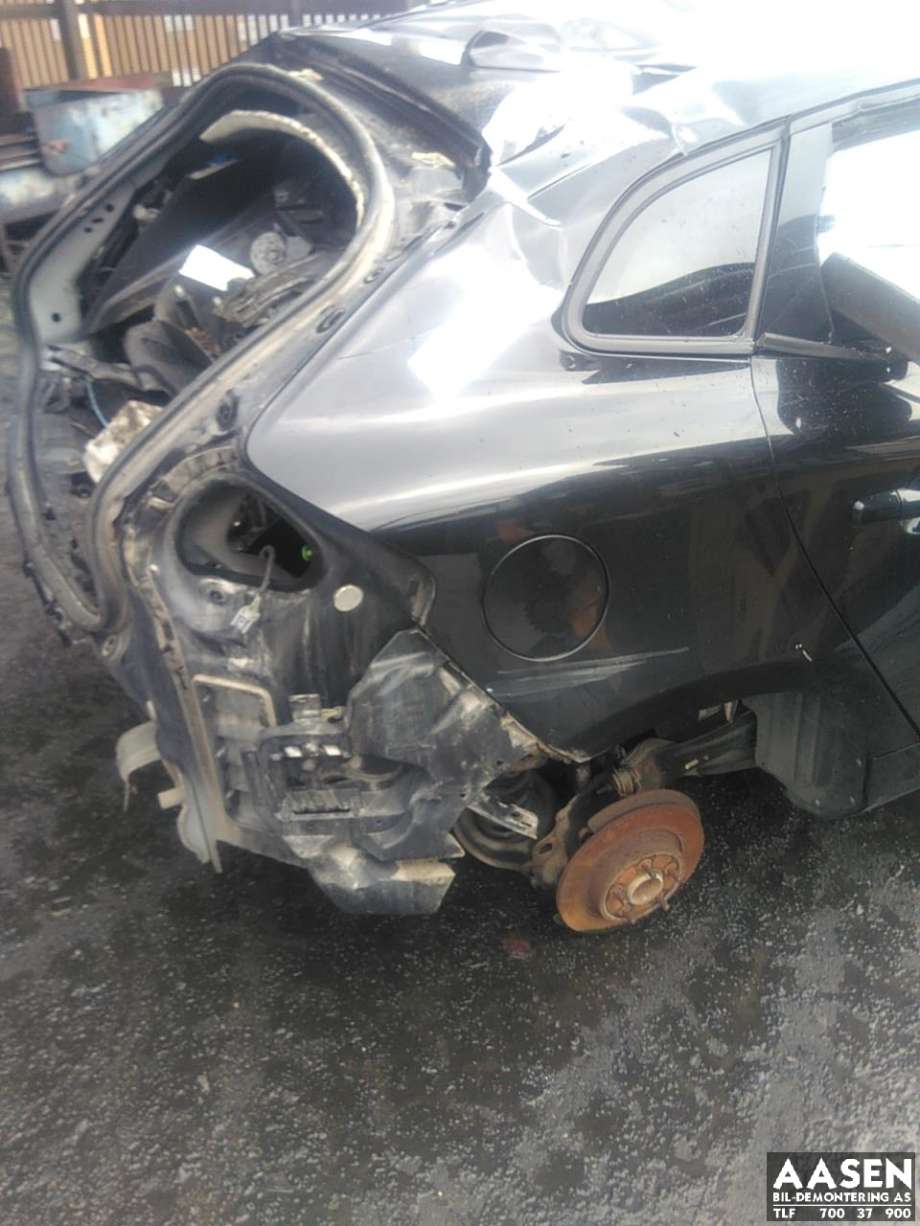 Volvo V40 2012-2019 , Motorkode: D4162T, Girkassekode: 1285228