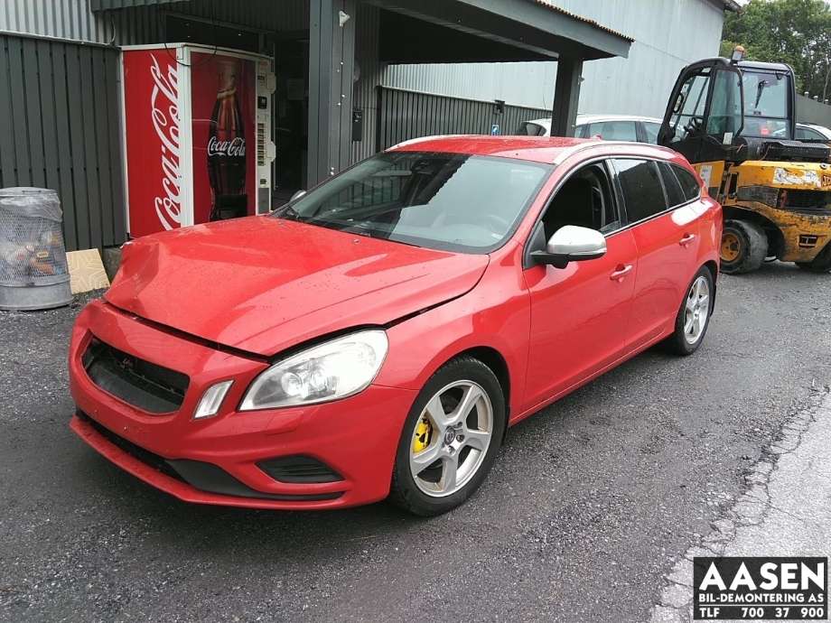 Volvo V60 2010-2013 (Type I, Fase 1) , Motorkode: D5204T2, Girkassekode: 1283142